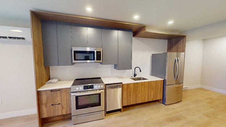 1027 South Park Street Apartment 13 11292023 203039