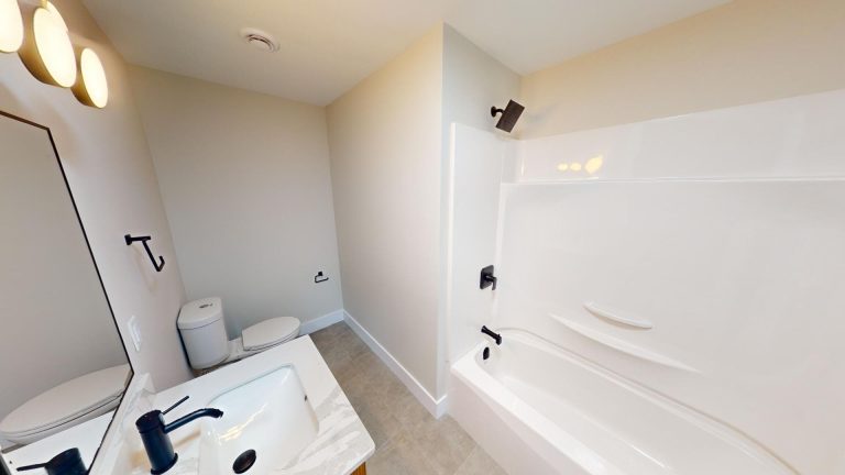 1027 South Park Street Apartment 16 01292024 172855