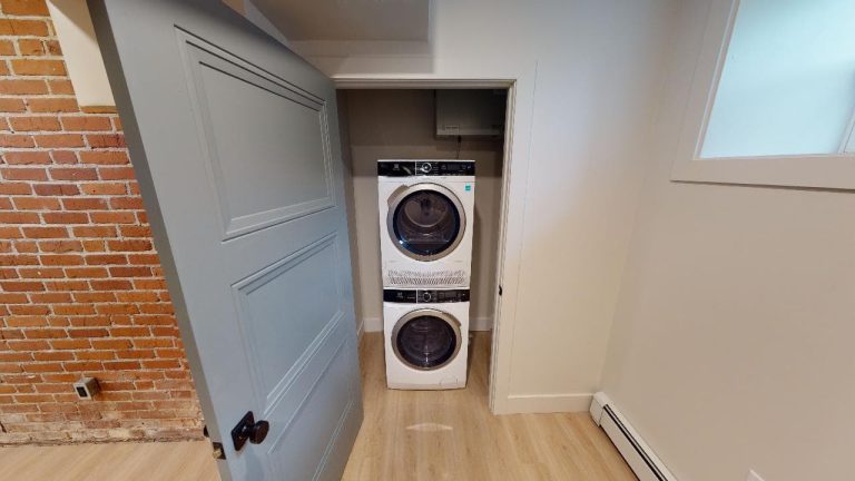 1029 South Park St 2 01142022 130256