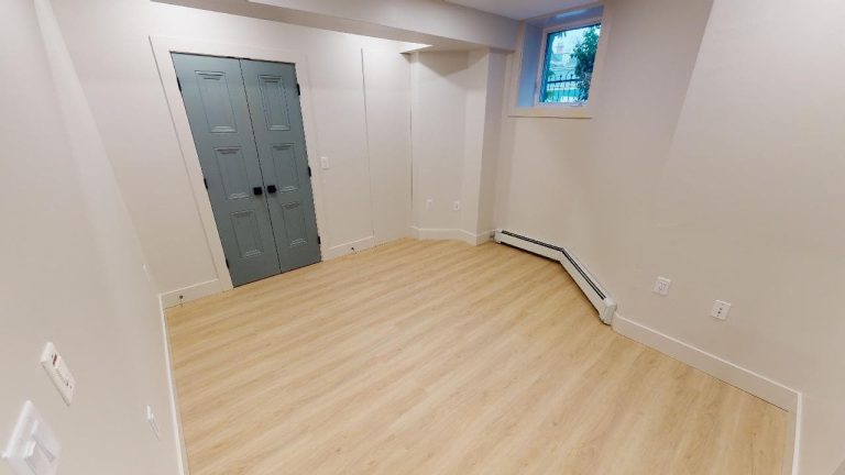 1029 South Park St 2 01142022 130632