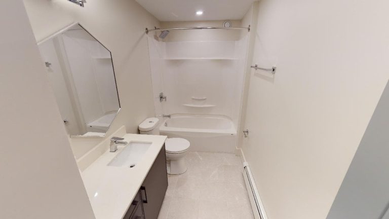 1029 South Park St 2 01142022 130712