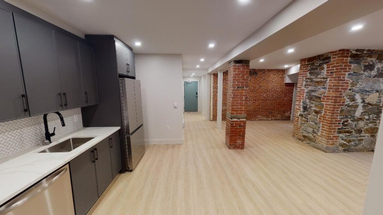 1029 South Park St 2 01142022 130734