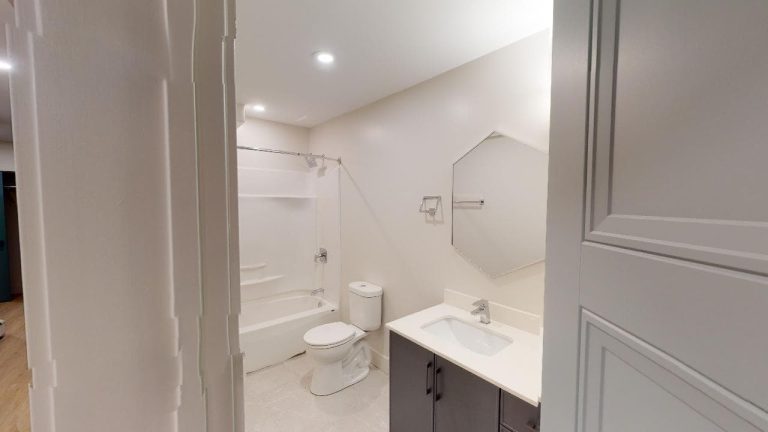 1029 South Park Street Apartment 1 12302021 202702