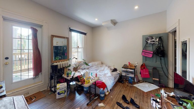 1029 South Park Street Apartment 5 Bedroom(1)