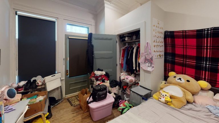 1029 South Park Street Apartment 5 Bedroom(2)