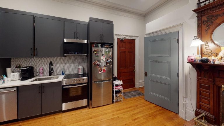 1029 South Park Street Apartment 7 Kitchen