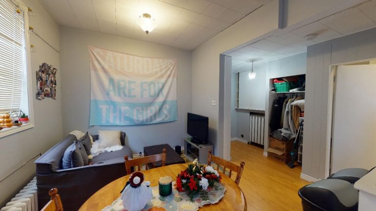1106 2 Living Room