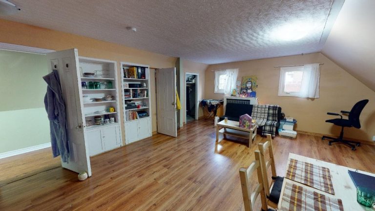 1106 3 Living Room