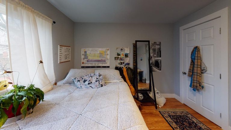 2106 Poplar Street Bedroom(2)