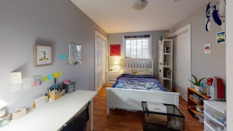 2106 Poplar Street Bedroom(3)