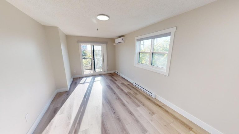 302 6140 Lady Hammond Rd 06132024 122705