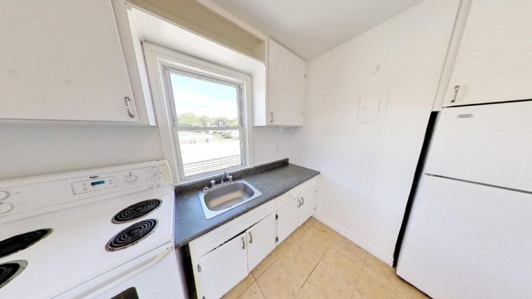 3103 Connaught Avenue Apartment 11 07312021 163612