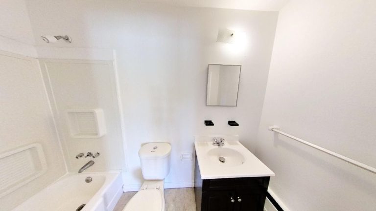 3103 Connaught Avenue Apartment 11 07312021 163649