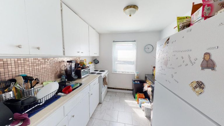 3103 Connaught Avenue Apartment 4 07302021 145138