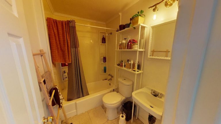 3103 Connaught Avenue Apartment 4 07302021 145518