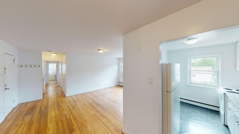 3103 Connaught Avenue Apartment 6 Diningroom