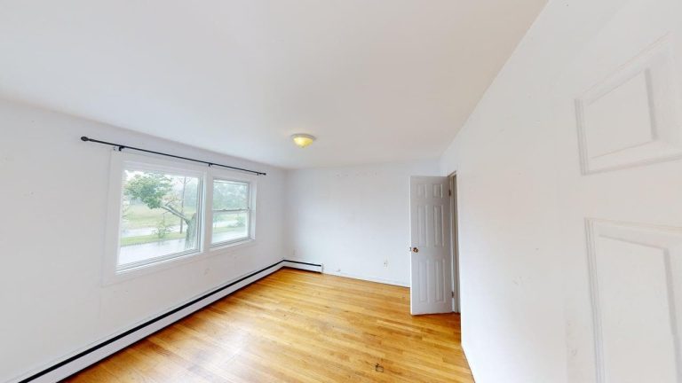 3103 Connaught Avenue Apartment 6 Master Bedroom