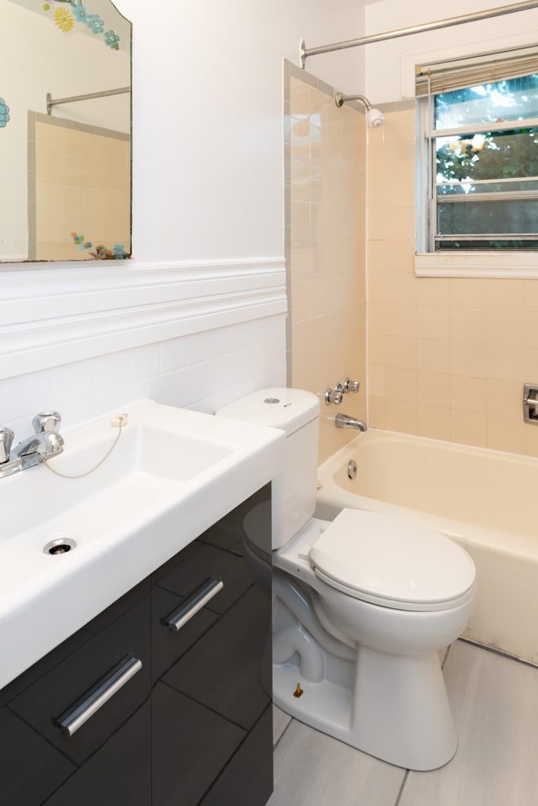 3127 Bathroom