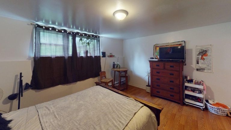 3536 Connaught Avenue Apartment 1 Bedroom