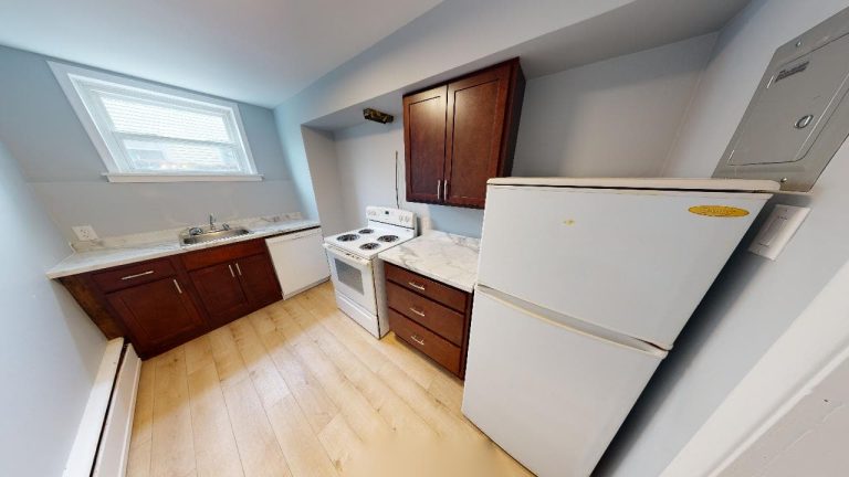 3536 Connaught Avenue Apartment 3 05012022 093524