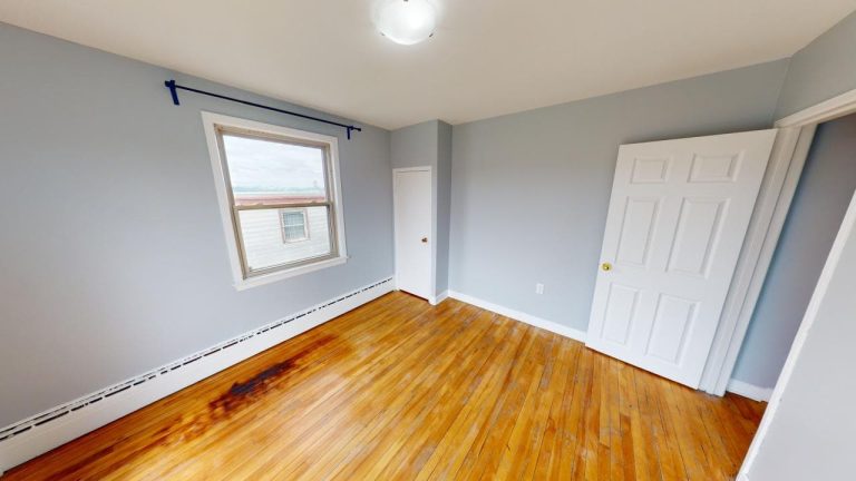 3699 Windsor Street Apartment 10 09012024 182212