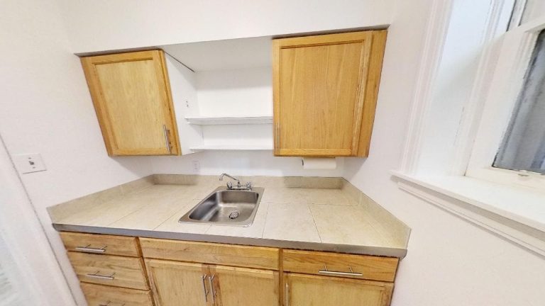 5670 Inglis Street Apartment 1 07312021 155816