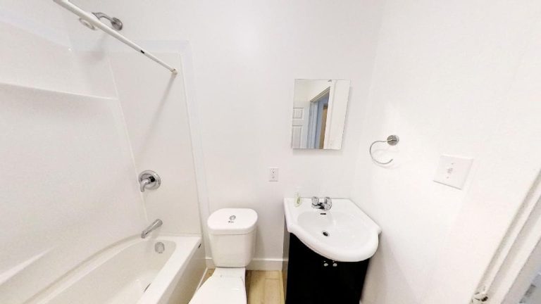 5670 Inglis Street Apartment 1 07312021 155855