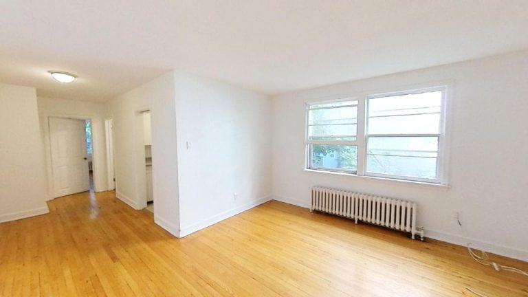 5670 Inglis Street Apartment 9 07302021 152833