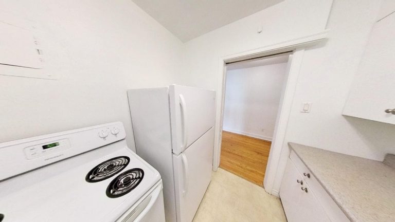 5670 Inglis Street Apartment 9 07302021 152922