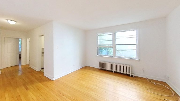 5670 Inglis Street Apartment 9 Photo 2