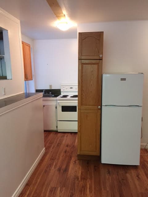 5713 106 Kitchen