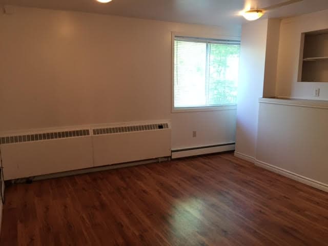 5713 106 Living Space 1