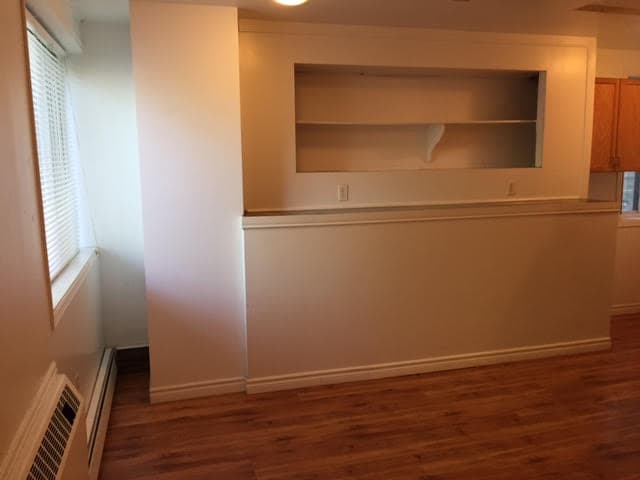 5713 106 Wall Storage