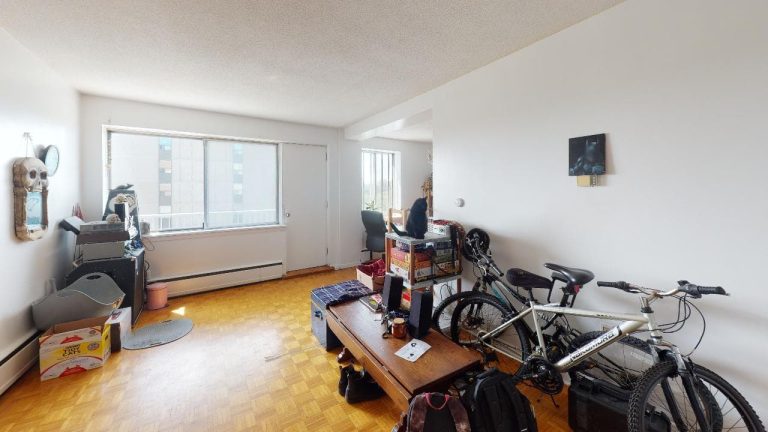 5713 Victoria Rd Apt 602 Bedroom(1)