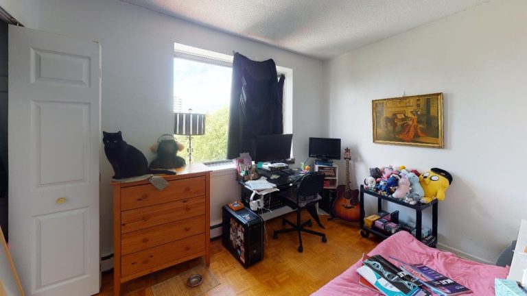 5713 Victoria Rd Apt 602 Bedroom(4)