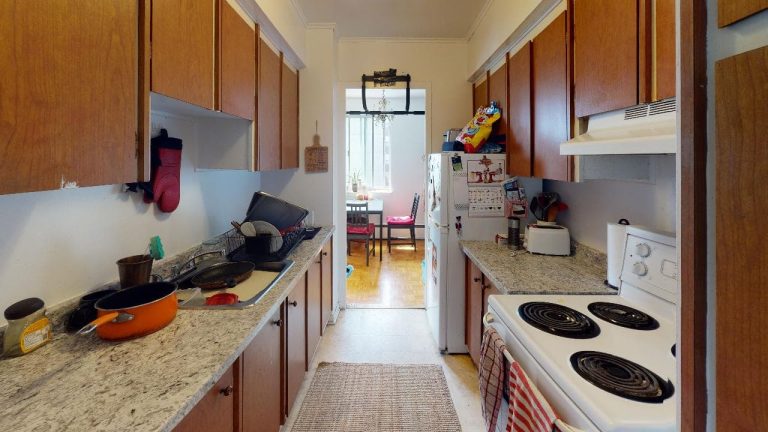 5713 Victoria Rd Apt 602 Kitchen