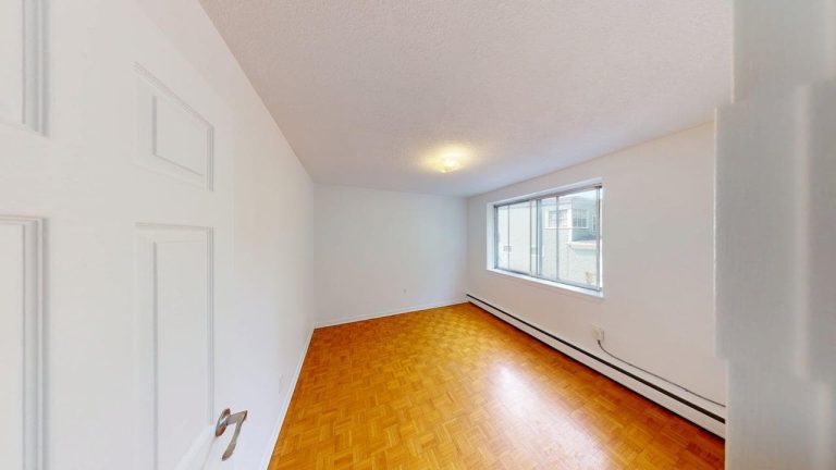 5713 Victoria Road Apartment 207 04152025 115959