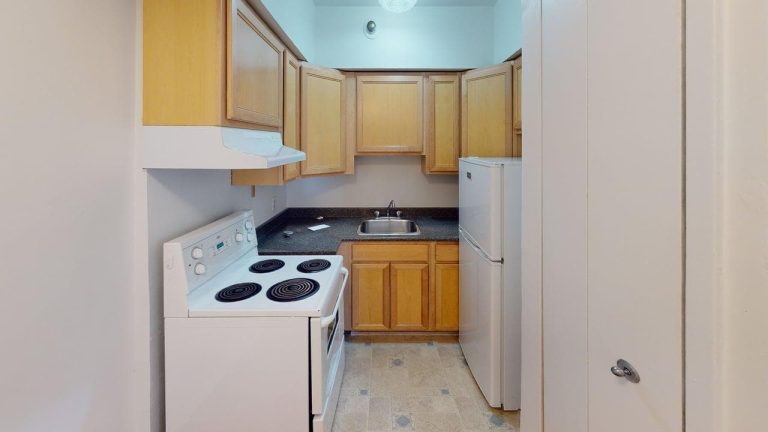 5713 Victoria Road Apartment 207 Kitchen