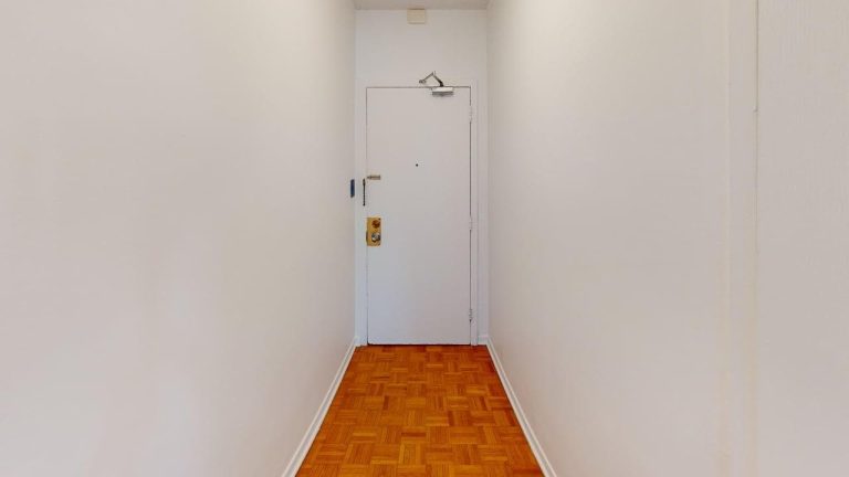 5713 Victoria Road Apartment 207 Unfurnished 1