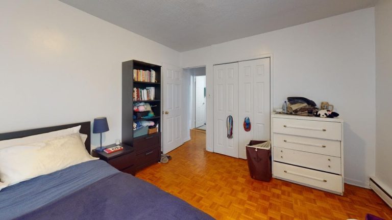 5713 Victoria Road Apartment 306 Bedroom