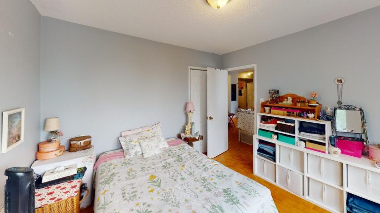 5713 Victoria Road Apartment 601 Bedroom(2)