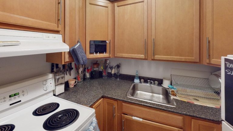 5713 Victoria Road Apartment 601 Kitchen(2)