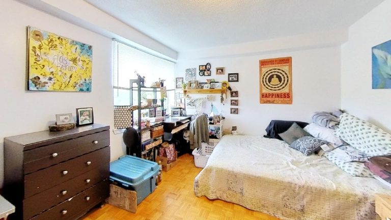 5713 Victoria Road Apartment 806 Bedroom