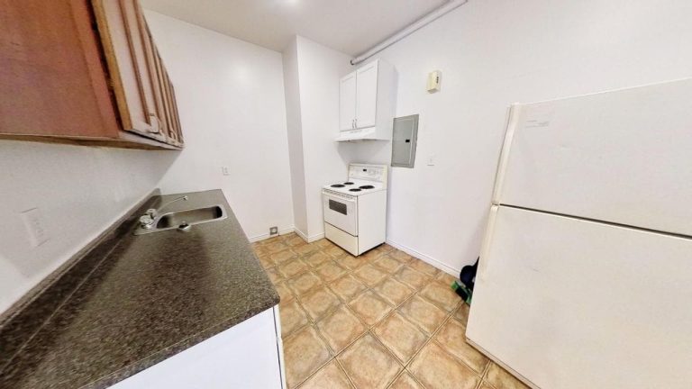 5720 South Street Apartment 5 06202024 152946