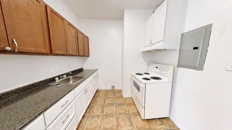 5720 South Street Apartment 5 06202024 153009