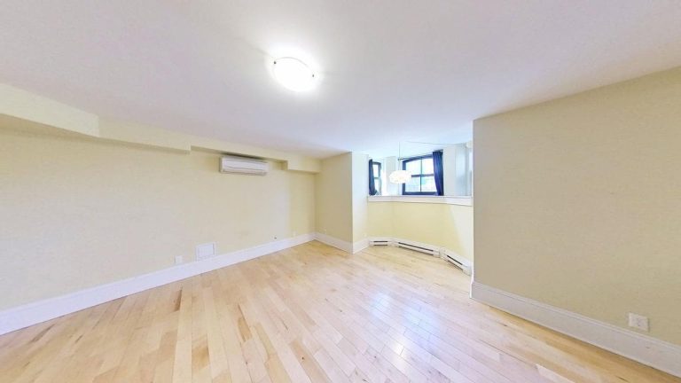 5722 Inglis Street Suite 1 06042025 131552