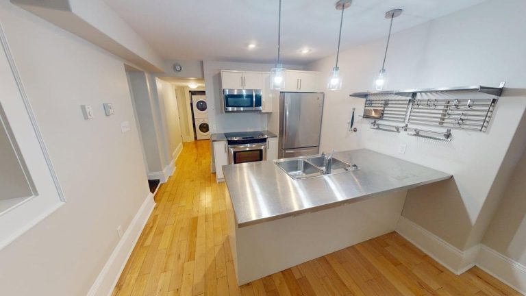 5722 Inglis Street Suite 2 05152025 162431