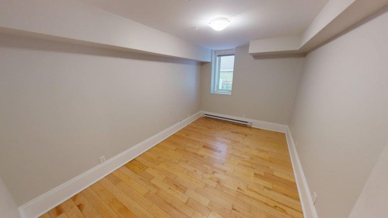 5722 Inglis Street Suite 2 05152025 162559