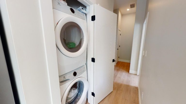 5726 Inglis St Apt 201 06272021 143941