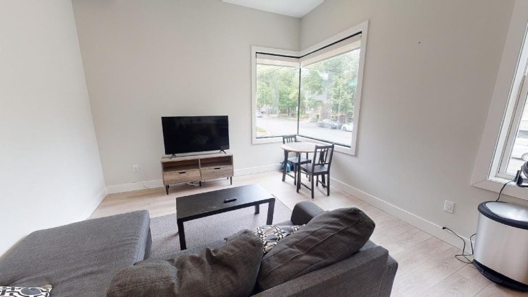 5726 Inglis St Apt 201 06272021 144112